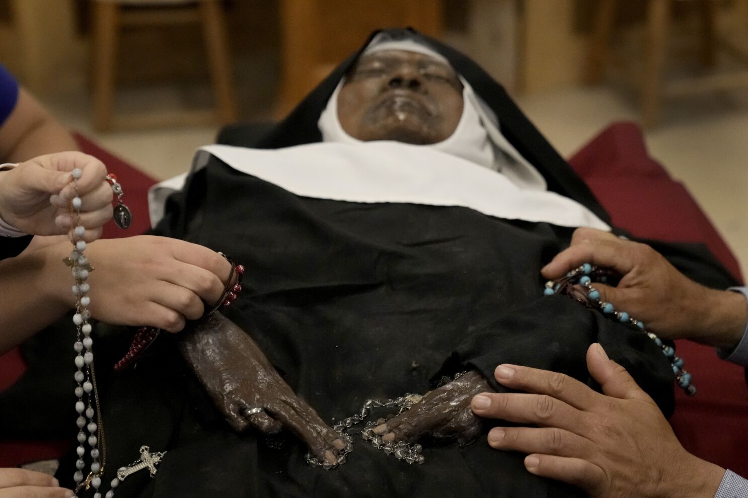 Nun whose body shows little decay since 2019 death draws hundreds